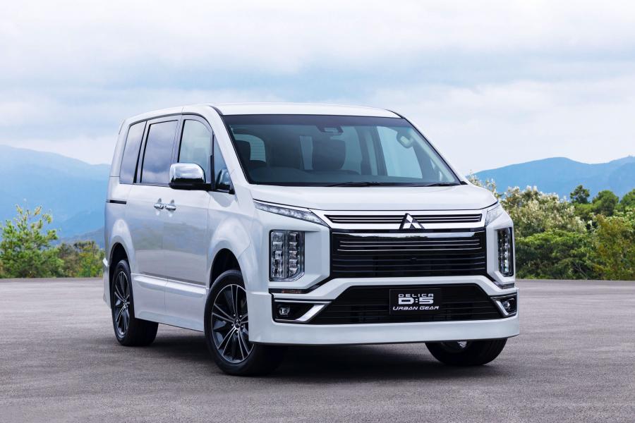  Mitsubishi Delica D:5 Urban Gear 2018 года  (фото 17 из 30)